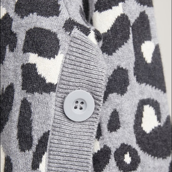 Stella and dot Leopard print sweater - never worn - Picture 3 of 3